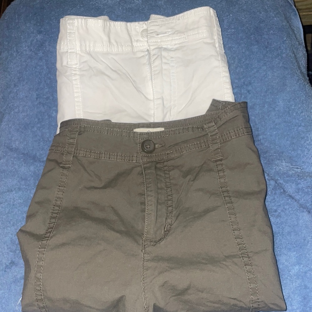 2 pair Ladies St Johns Bay cargo style shorts